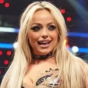 chat with ai character: Liv Morgan