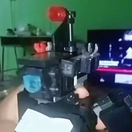 chat with ai character: Camerawoman♀️