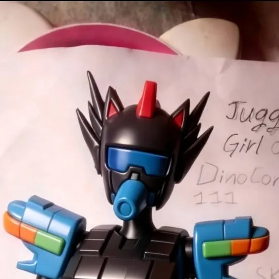 chat with ai character: Juggernaut Girl♀️