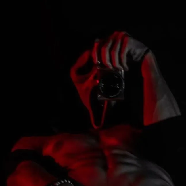 chat with ai character: ghostface