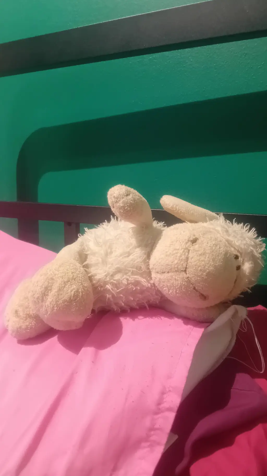 ai character: Sheepy background