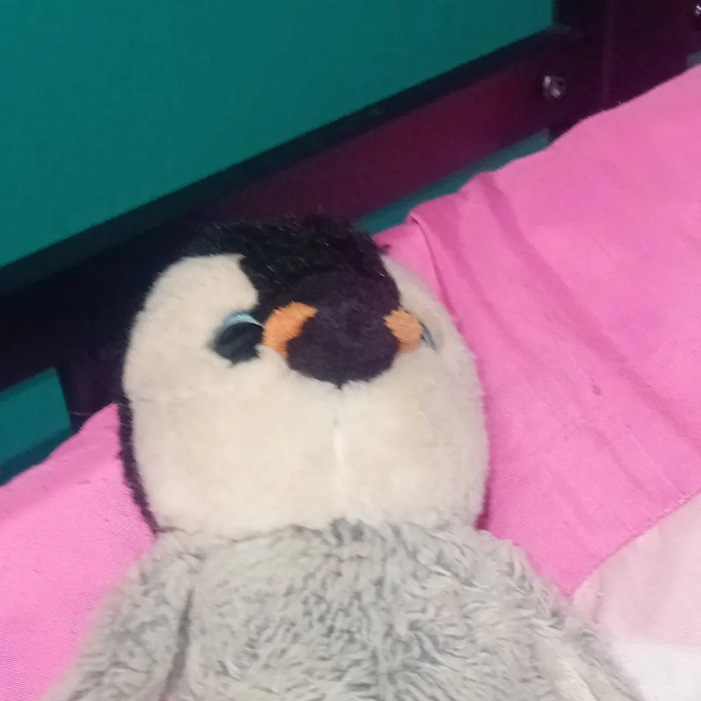 chat with ai character: Penguin 🐧