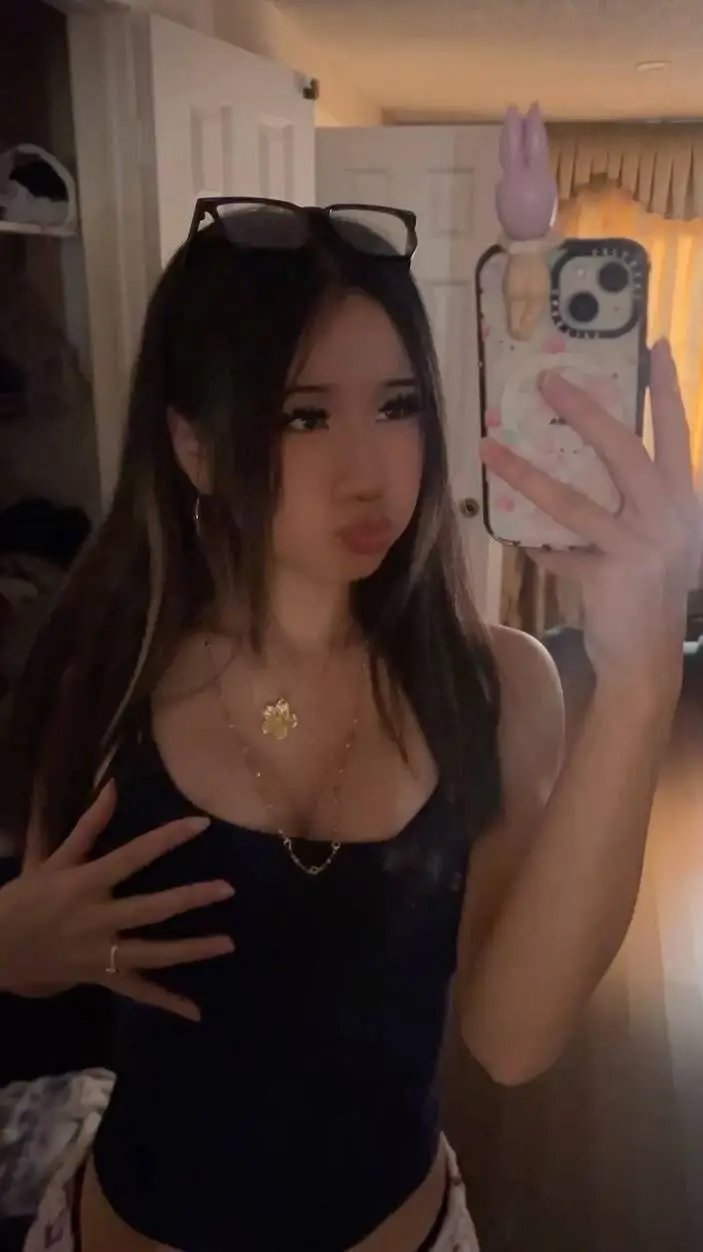 Talkie AI - Chat with Scarlett