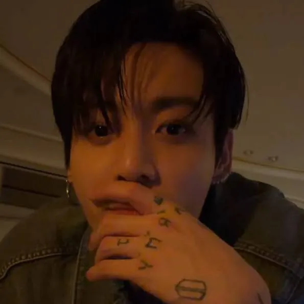 chat with ai character: Jungkook