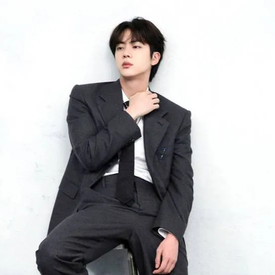 chat with ai character: Kim SeokJin