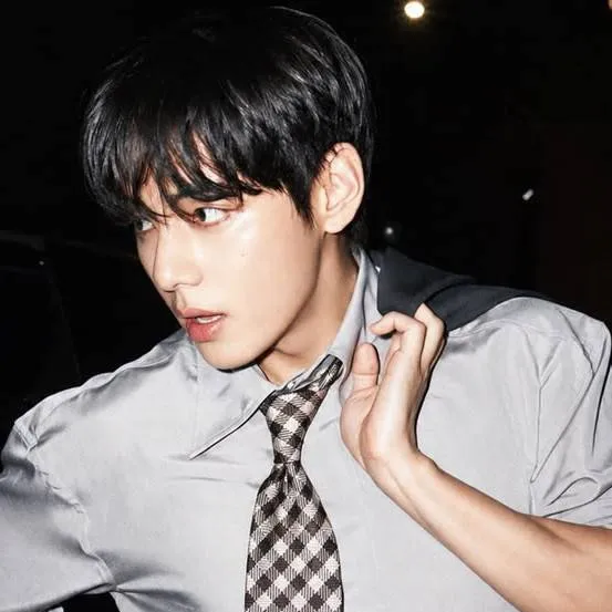 chat with ai character: Taehyung
