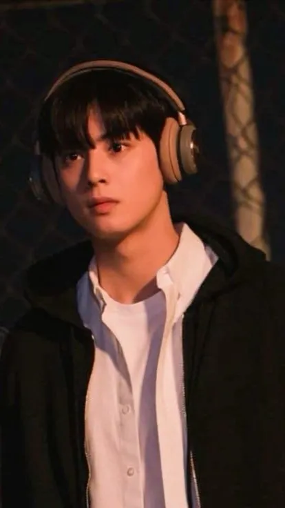 ai character: Lee So-hoo background