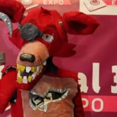 chat with ai character: foxy