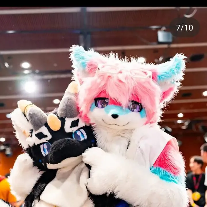 chat with ai character: sinkai and strawbe