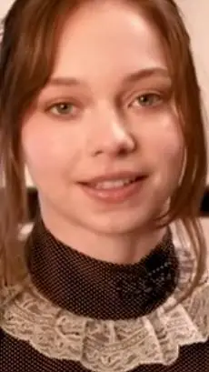 ai character: Emma Meyers background