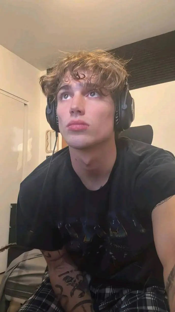 ai character: Nick background