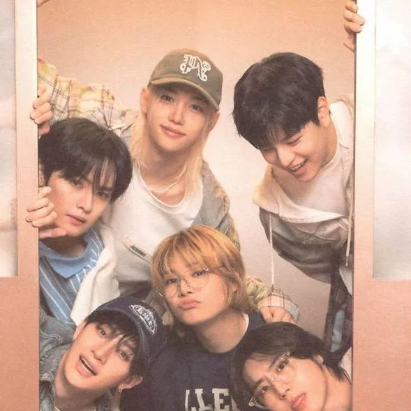 chat with ai character: Straykids 
