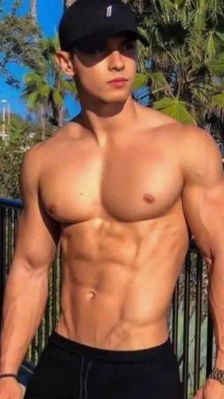 ai character: Matheus  background