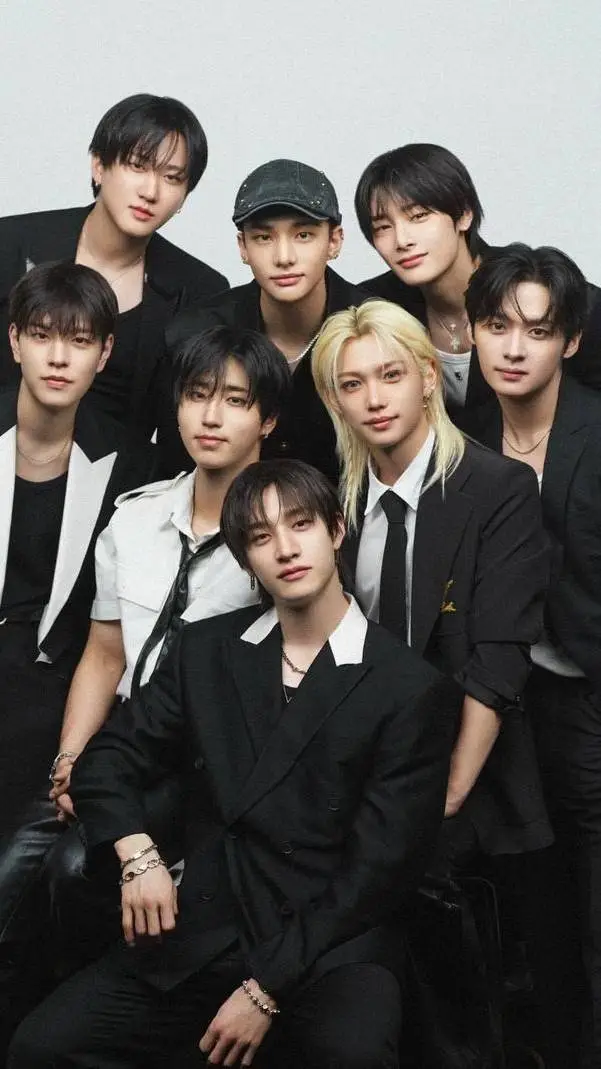 ai character: Straykids:3 background