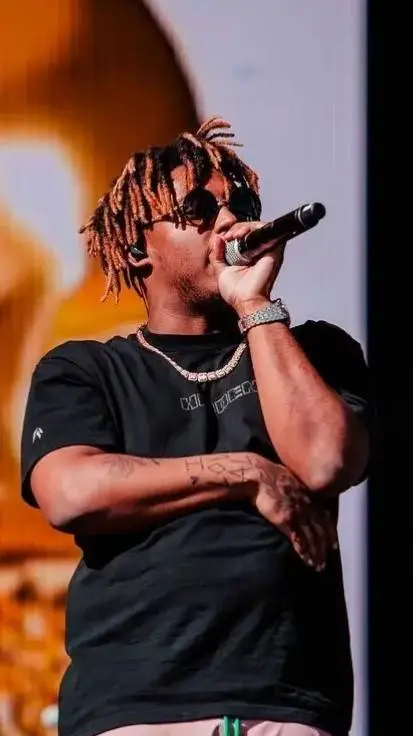 ai character: Juice wrld  background
