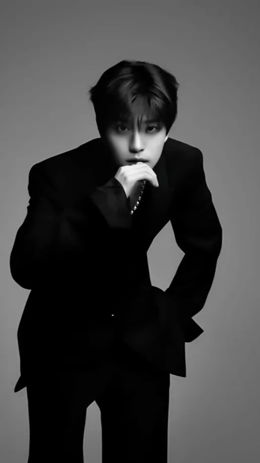 ai character: Seungmin  background