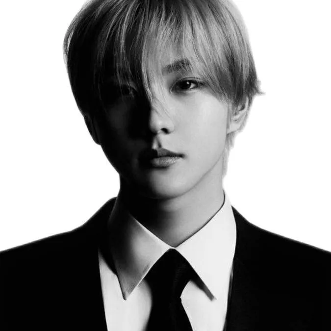 chat with ai character: Jungwon