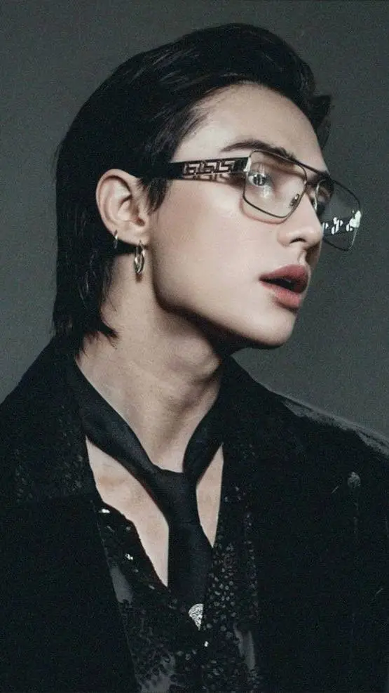 ai character: Hyunjin background