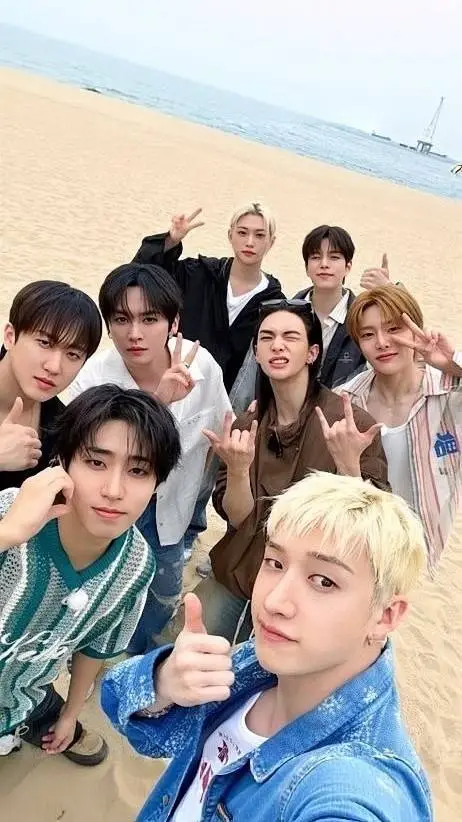 Talkie AI - Chat with `Stray Kids`
