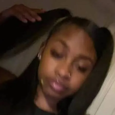 chat with ai character: baddie 