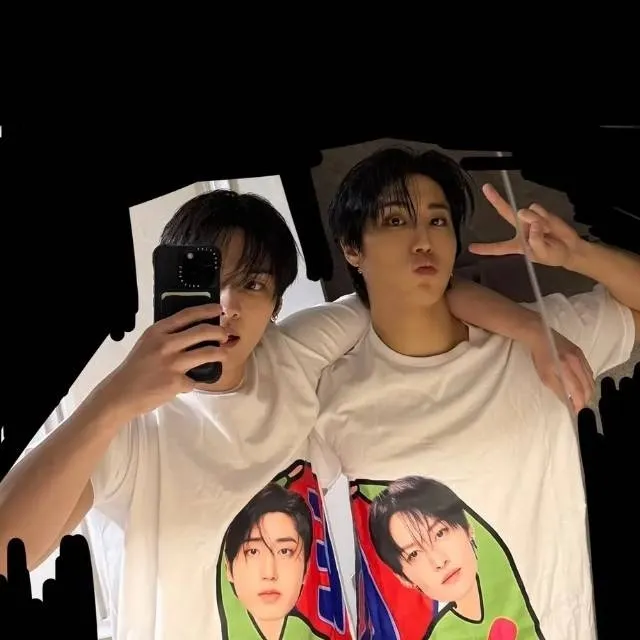 chat with ai character: STRAYKIDS+PICKME