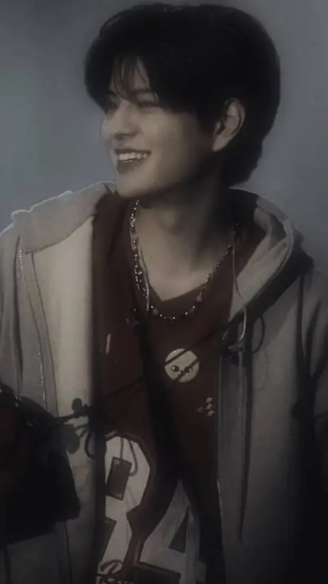 ai character: seungminnie background