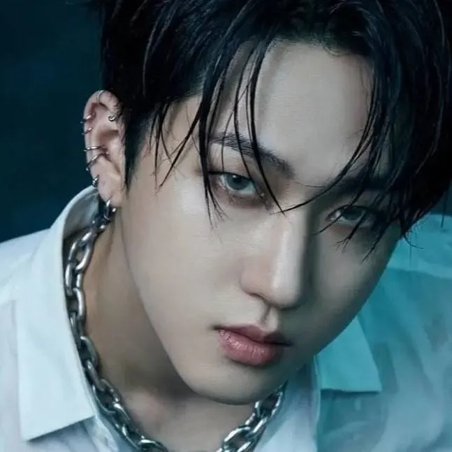 chat with ai character: chanbin