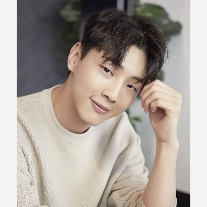 chat with ai character: jisoo