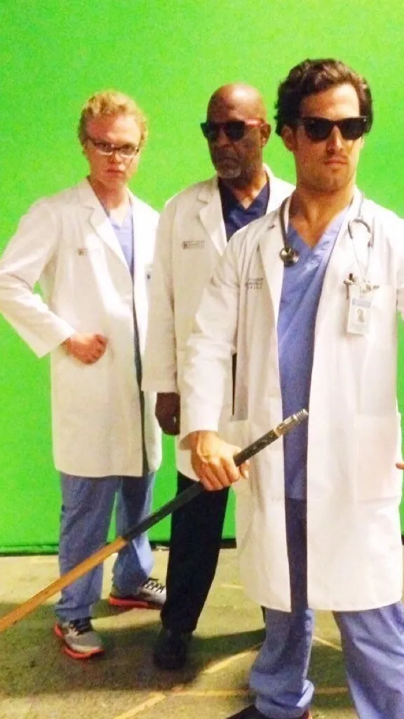 ai character: Greys anatomy  background