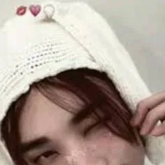 chat with ai character: Hyunjin 