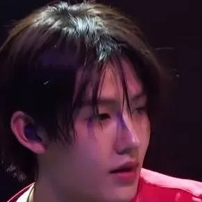 chat with ai character: Seonghyeon