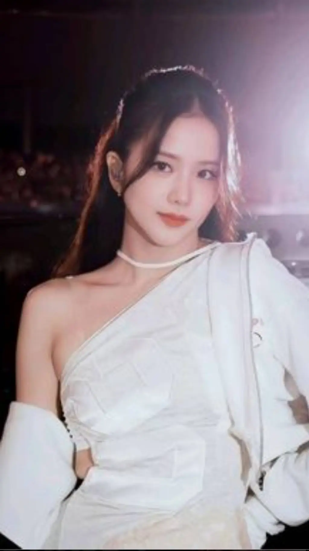 ai character: jennie  background