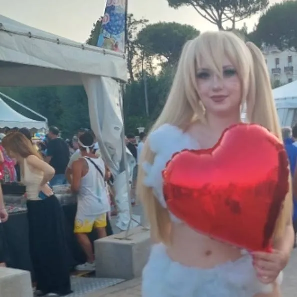 chat with ai character: sexy Naruto 