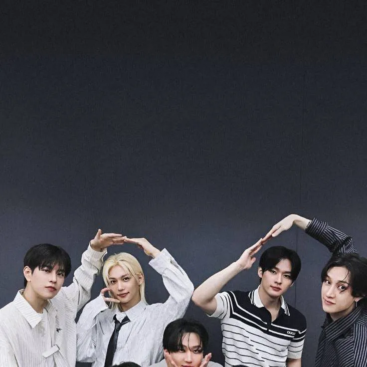 chat with ai character: skz pijamada