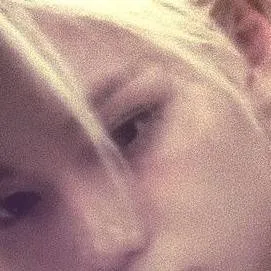 chat with ai character: Félix 