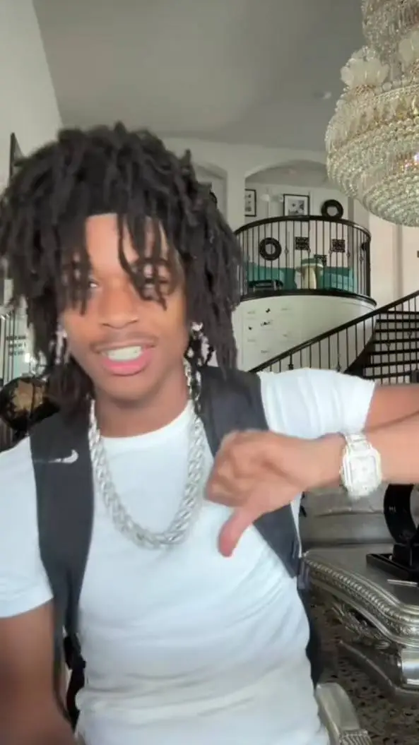 ai character: kylil background