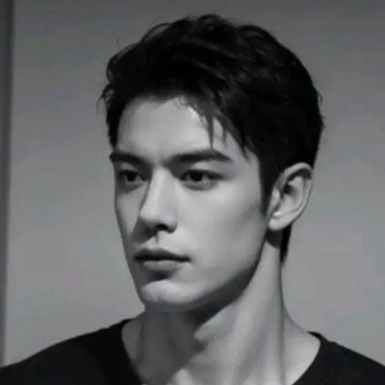 chat with ai character: Лу