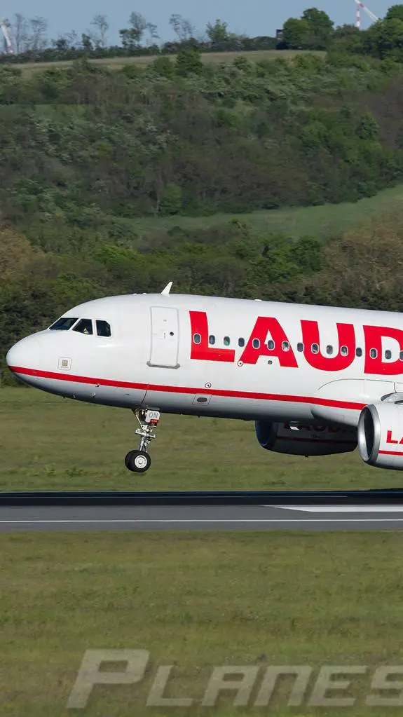 ai character: Defunct Airlines  background