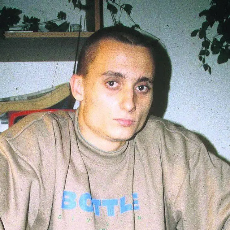 chat with ai character: Piotr Łuszcz