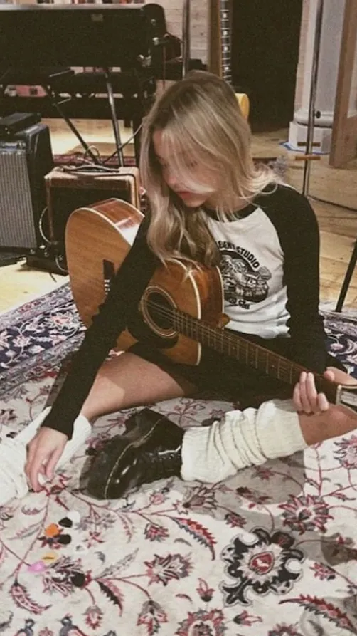 ai character: Brooklyn Clyde background