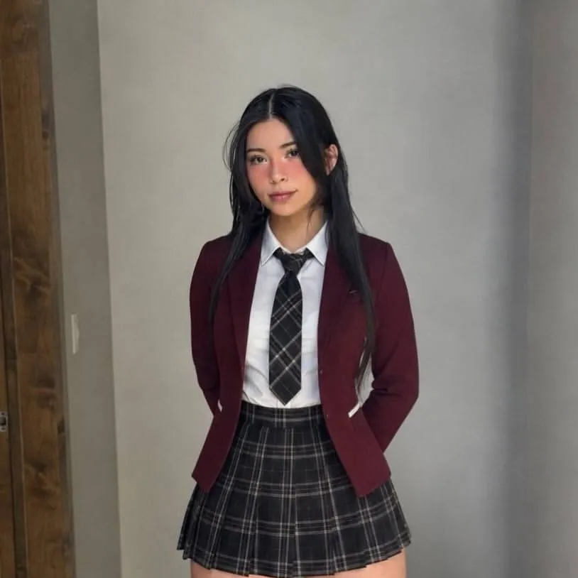 chat with ai character: Aishah sofey