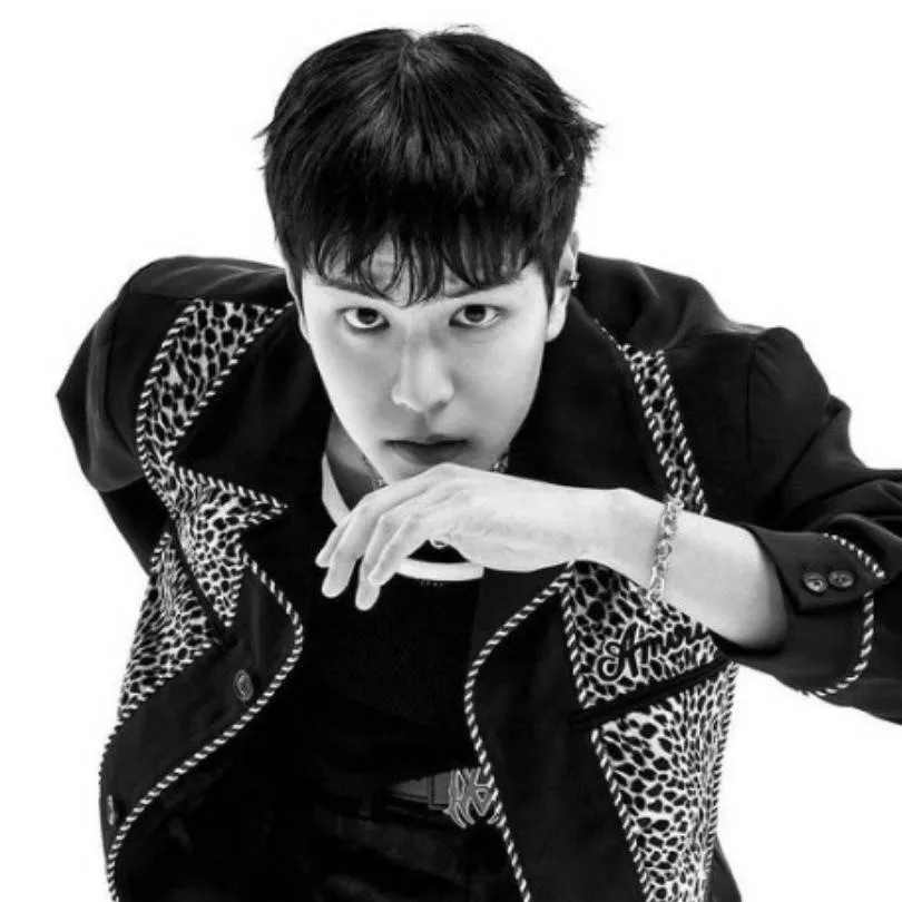 chat with ai character: seungmin