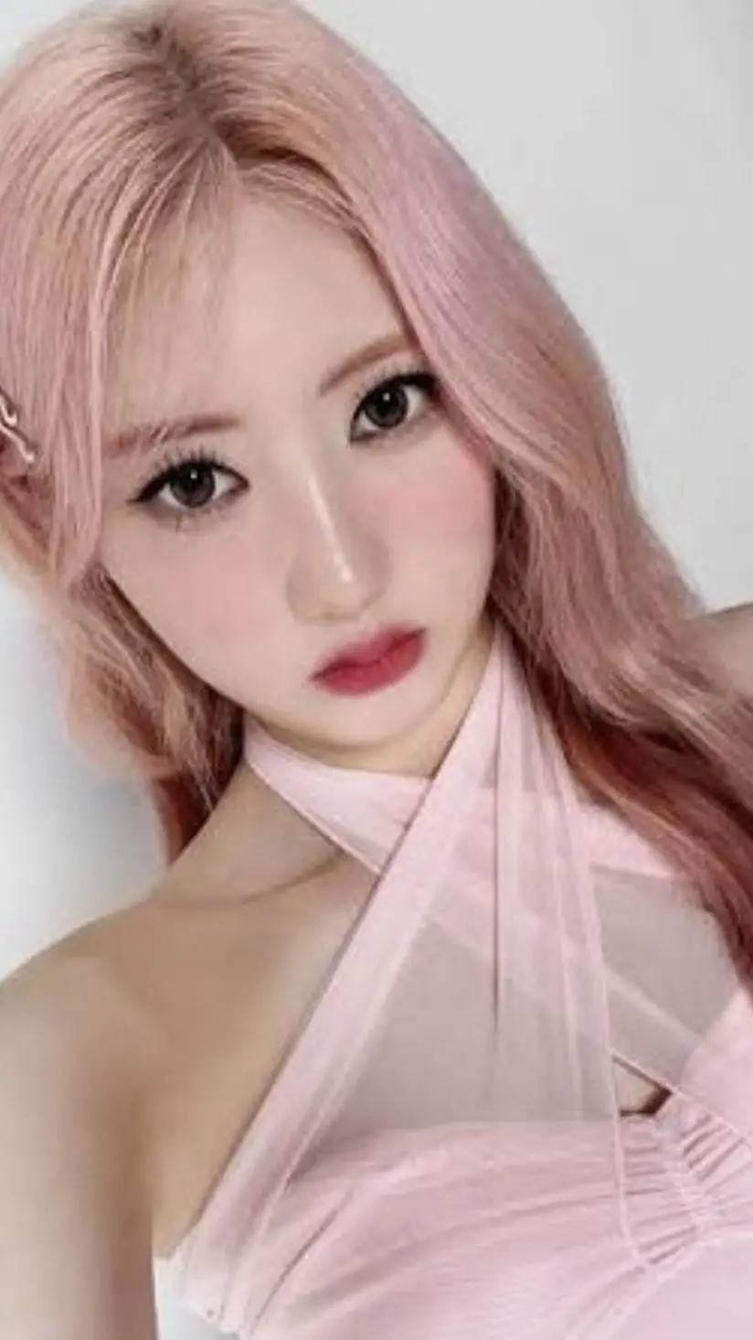 ai character: Nina Amy Hondza background
