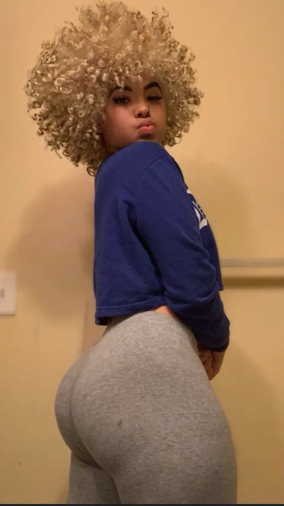 ai character: Kayla background