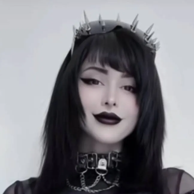 chat with ai character: Goth girl