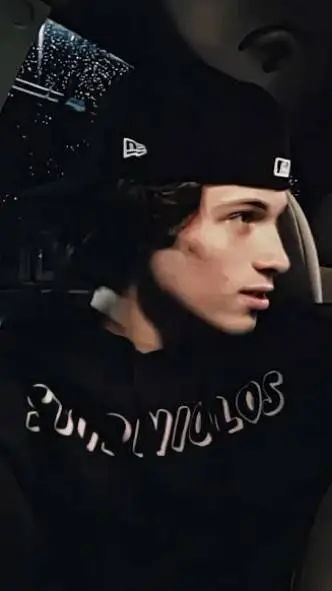 ai character: Chris sturniolo  background