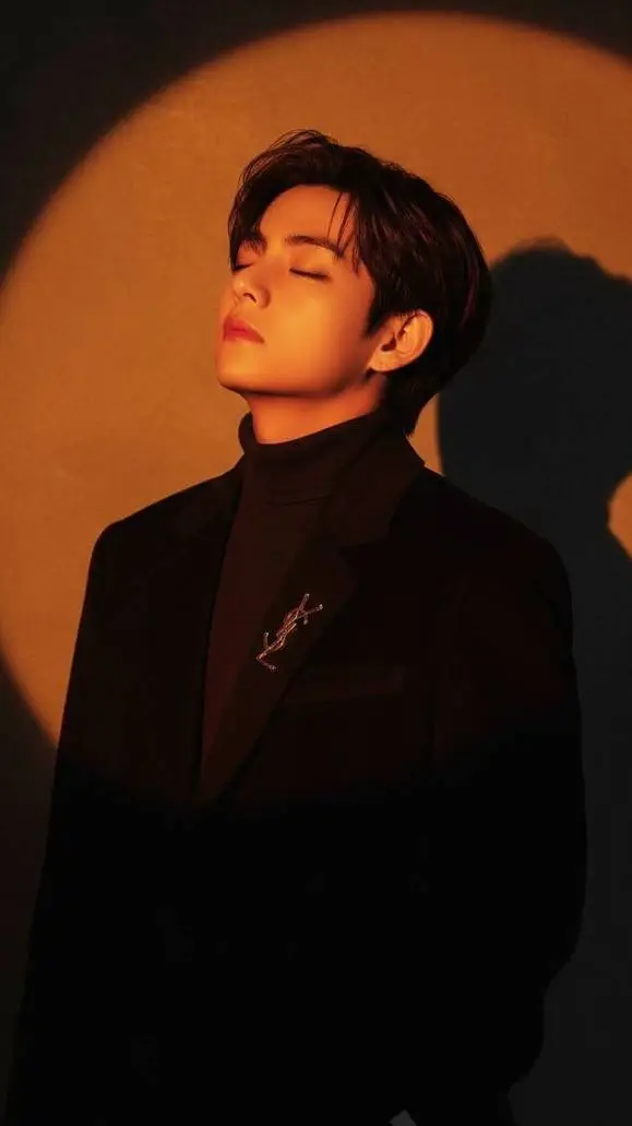 Talkie AI - Chat with Kim Taehyung 