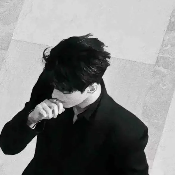 chat with ai character: Alex Walker 