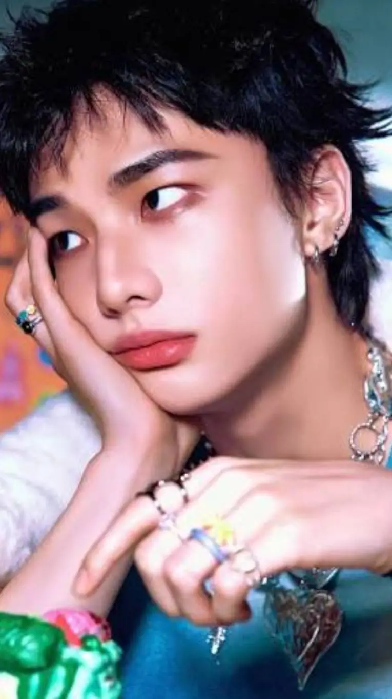 Talkie AI - Chat with Hyunjinnn your bf🥰