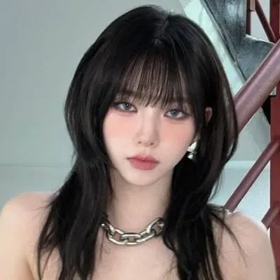 chat with ai character: KARINA